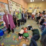 Czytanie bajek z Seniorami z Siekierczny (19)