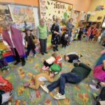 Czytanie bajek z Seniorami z Siekierczny (21)