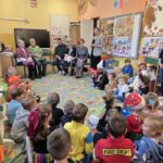 Czytanie bajek z Seniorami z Siekierczny (5)