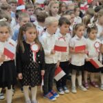 Szkoła do hymnu 11 listopada 2025 (14)