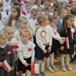 Szkoła do hymnu 11 listopada 2025 (15)