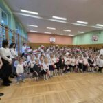 Szkoła do hymnu 11 listopada 2025 (17)