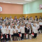 Szkoła do hymnu 11 listopada 2025 (4)