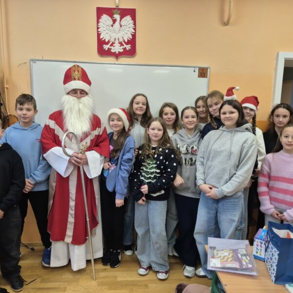 Spotkanie Uczniów ze Świętym Mikołajem 5 grudnia 2025 (117)
