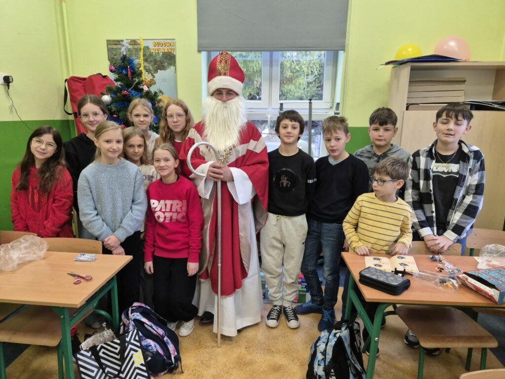 Spotkanie Uczniów ze Świętym Mikołajem 5 grudnia 2025 (146)